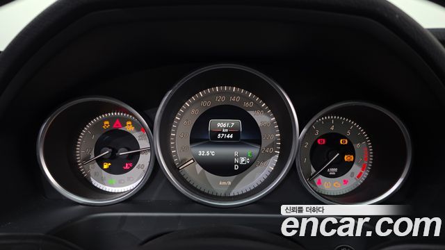 Mercedes-Benz E-Class E300 4MATIC Avantgarde