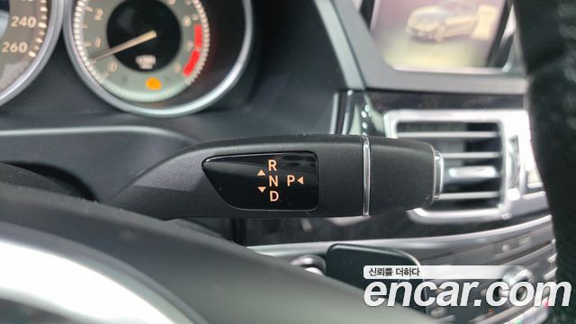Mercedes-Benz E-Class E300 4MATIC Avantgarde