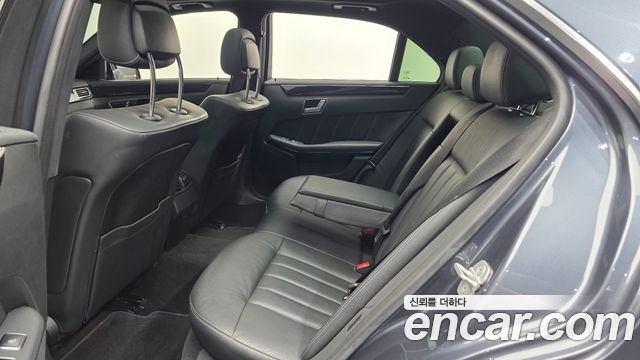 Mercedes-Benz E-Class E300 4MATIC Avantgarde