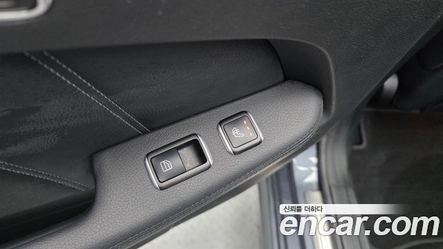 Mercedes-Benz E-Class E300 4MATIC Avantgarde