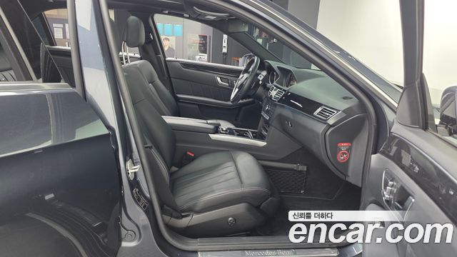 Mercedes-Benz E-Class E300 4MATIC Avantgarde