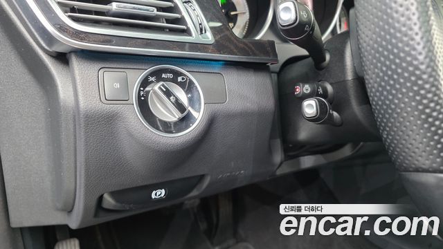 Mercedes-Benz E-Class E300 4MATIC Avantgarde