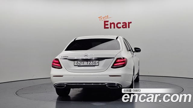 Mercedes-Benz E-Class E220d Avantgarde