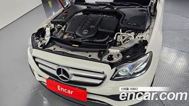 Mercedes-Benz E-Class E220d Avantgarde