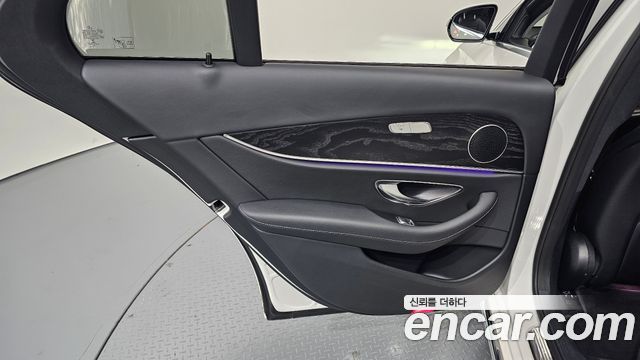 Mercedes-Benz E-Class E220d Avantgarde