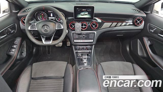 Mercedes-Benz GLA-Class GLA45 AMG 4MATIC