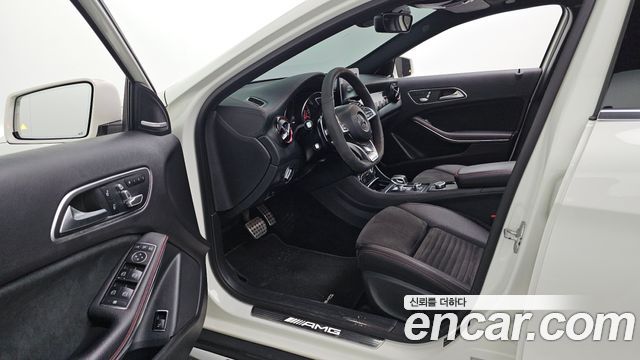 Mercedes-Benz GLA-Class GLA45 AMG 4MATIC