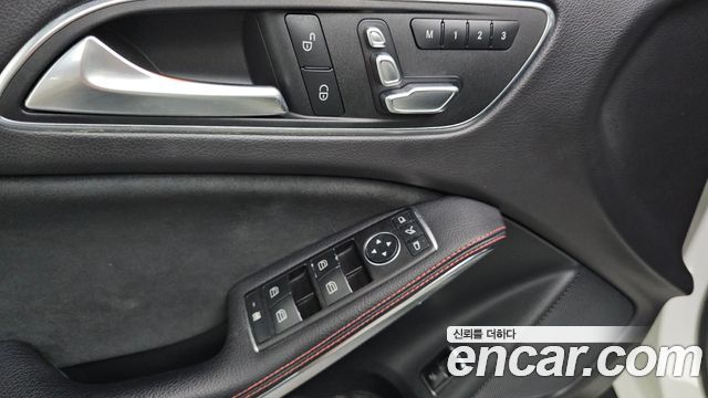 Mercedes-Benz GLA-Class GLA45 AMG 4MATIC