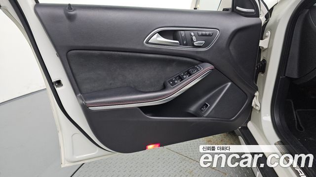 Mercedes-Benz GLA-Class GLA45 AMG 4MATIC