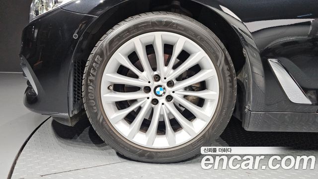 BMW 5-Series 520d Luxury Plus