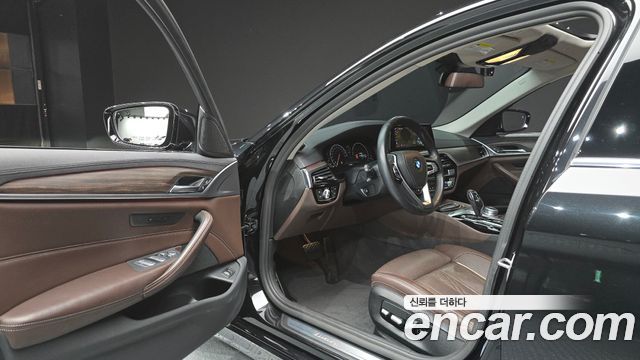 BMW 5-Series 520d Luxury Plus