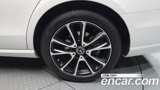 Mercedes-Benz E-Class E250 Avantgarde