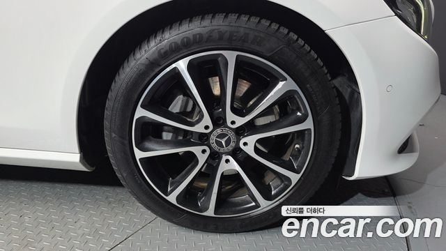 Mercedes-Benz E-Class E250 Avantgarde