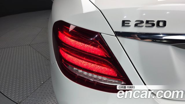 Mercedes-Benz E-Class E250 Avantgarde