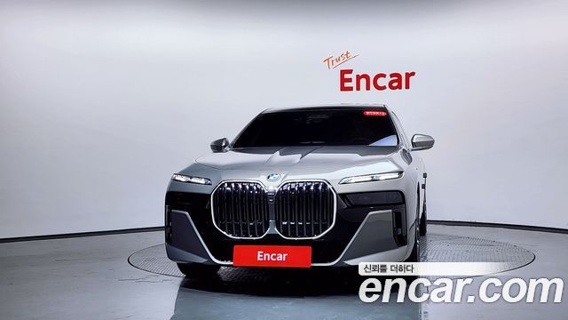 BMW 7-Series 740i xDrive M Sport
