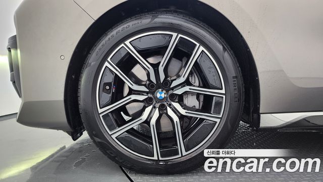 BMW 7-Series 740i xDrive M Sport