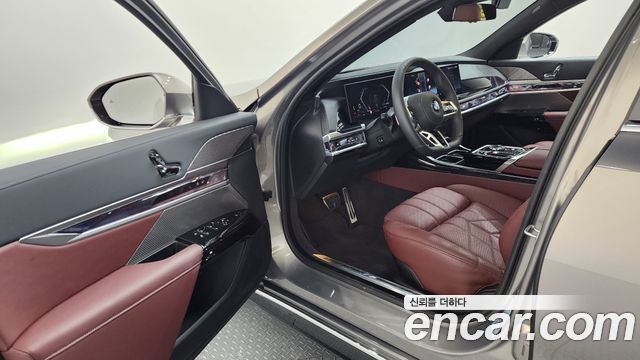 BMW 7-Series 740i xDrive M Sport