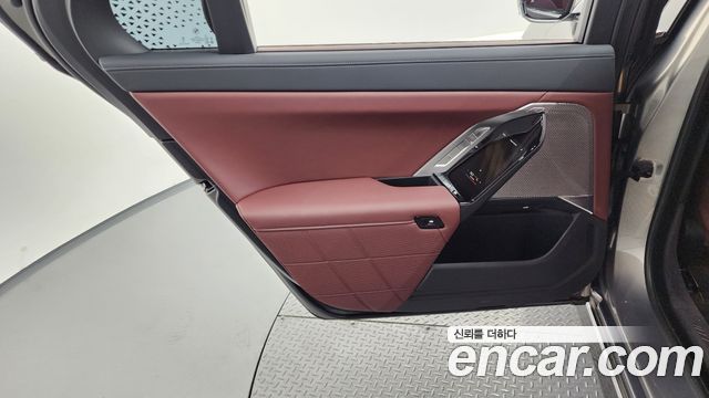 BMW 7-Series 740i xDrive M Sport