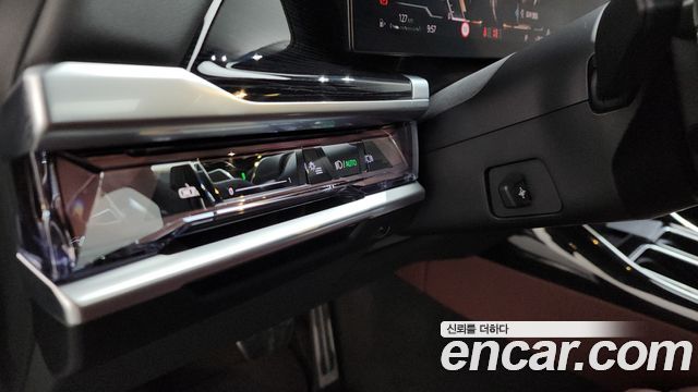 BMW 7-Series 740i xDrive M Sport