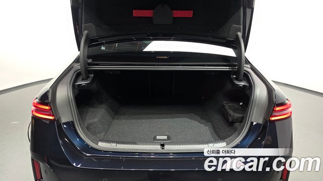 BMW i5 M60 xDrive