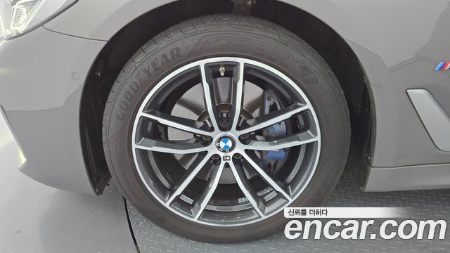 BMW 5-Series 523d M Sport