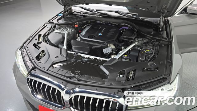 BMW 5-Series 523d M Sport