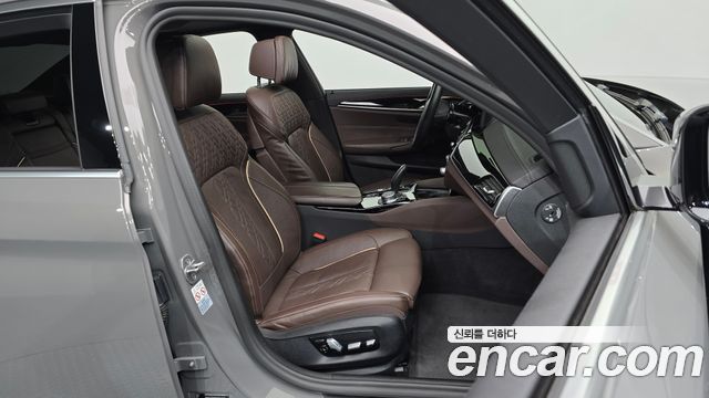 BMW 5-Series 523d M Sport