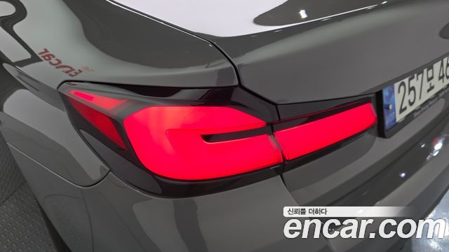 BMW 5-Series 523d M Sport