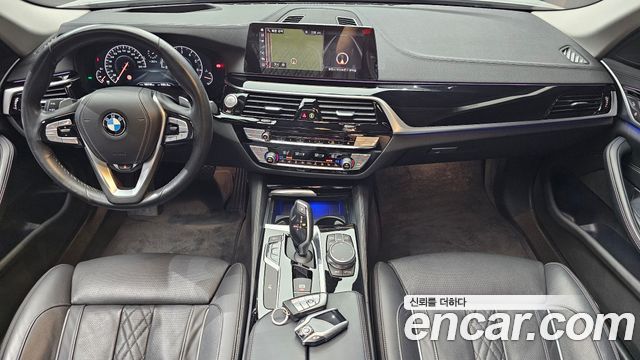 BMW 5-Series 530i xDrive Luxury Plus
