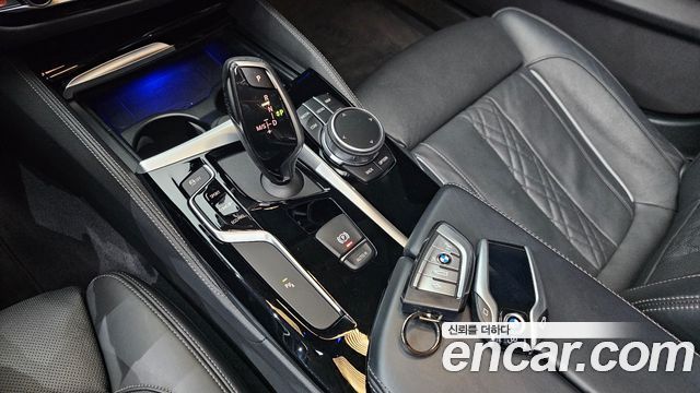 BMW 5-Series 530i xDrive Luxury Plus