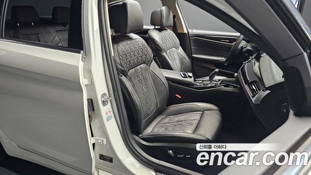BMW 5-Series 530i xDrive Luxury Plus
