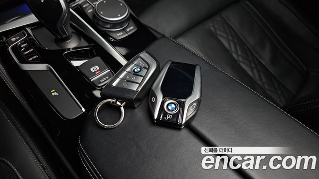 BMW 5-Series 530i xDrive Luxury Plus