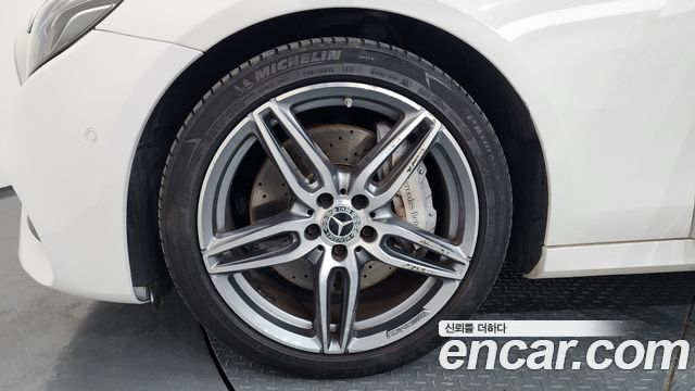 Mercedes-Benz E-Class E300 AMG Line