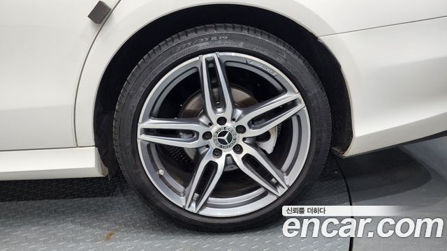 Mercedes-Benz E-Class E300 AMG Line