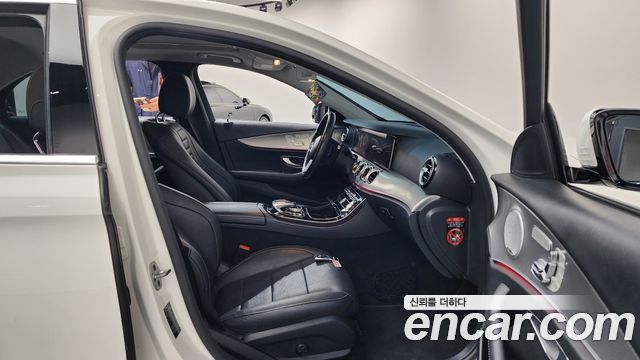 Mercedes-Benz E-Class E300 AMG Line