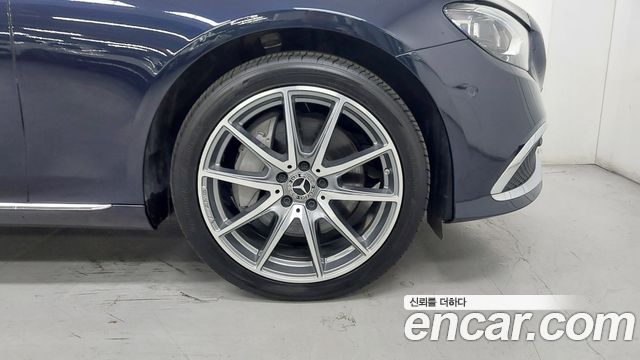 Mercedes-Benz E-Class E300e 4MATIC Exclusive