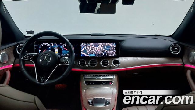 Mercedes-Benz E-Class E300e 4MATIC Exclusive