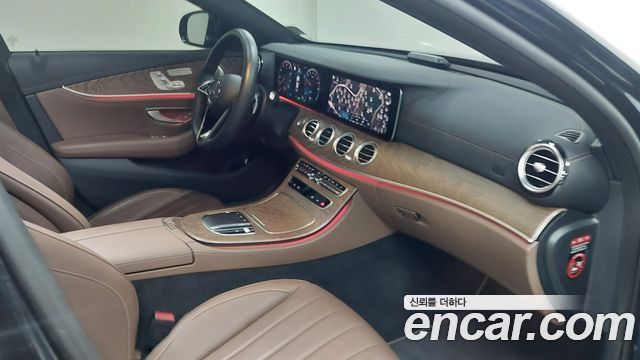 Mercedes-Benz E-Class E300e 4MATIC Exclusive