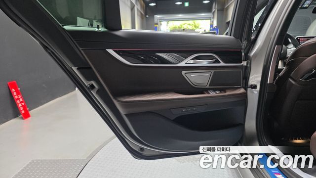 BMW 7-Series 730d xDrive M Sport