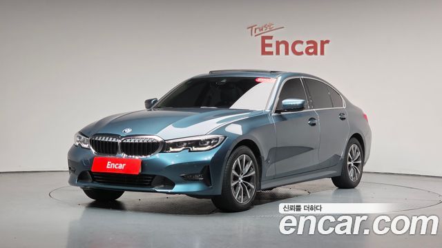 BMW 3-Series 320i