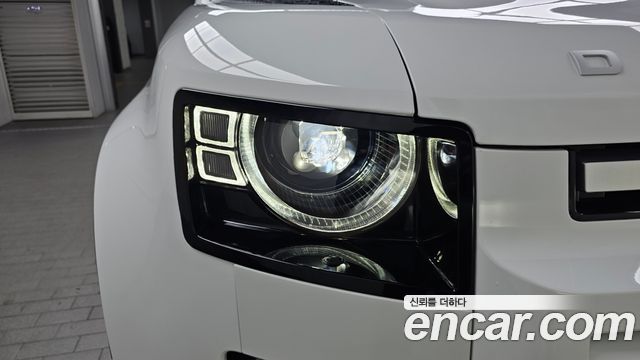Land Rover Defender 110 D300 HSE