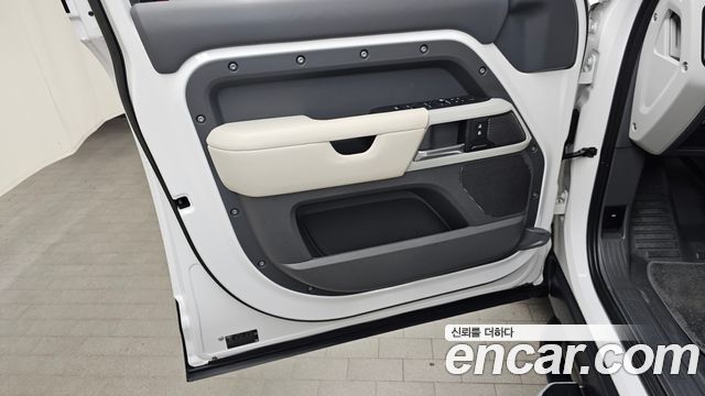 Land Rover Defender 110 D300 HSE