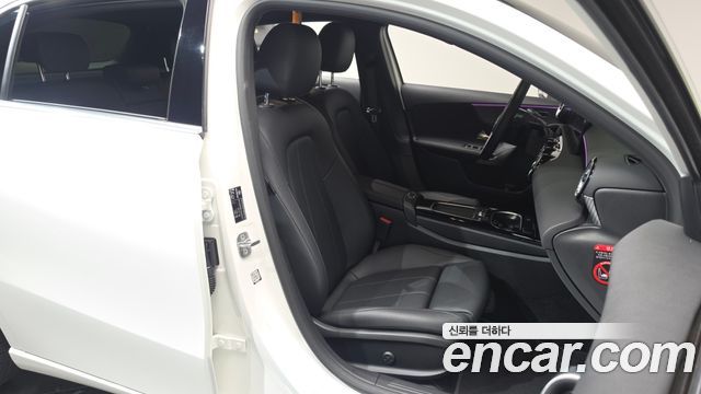 Mercedes-Benz A-Class A220 Hatchback