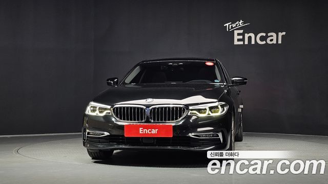 BMW 5-Series 530e Luxury