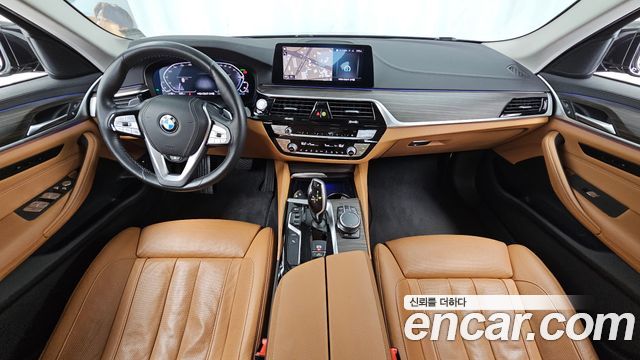 BMW 5-Series 530e Luxury