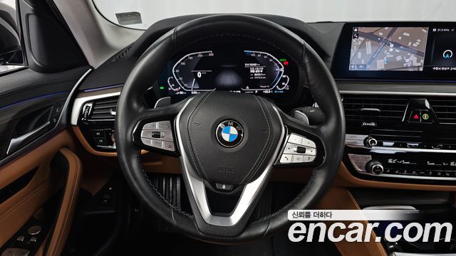 BMW 5-Series 530e Luxury