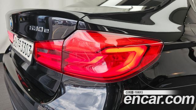 BMW 5-Series 530e Luxury