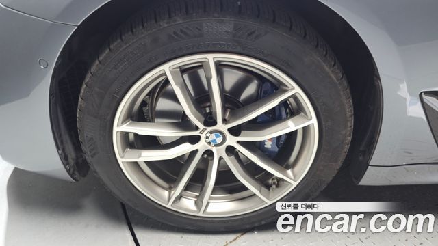 BMW 5-Series 530i xDrive M Sport Package Plus