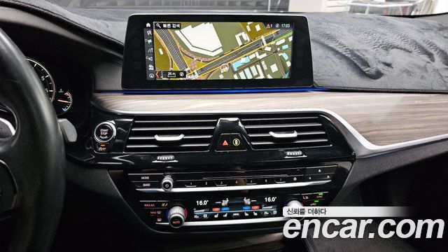 BMW 5-Series 530i xDrive M Sport Package Plus