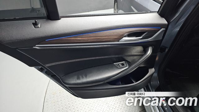 BMW 5-Series 530i xDrive M Sport Package Plus